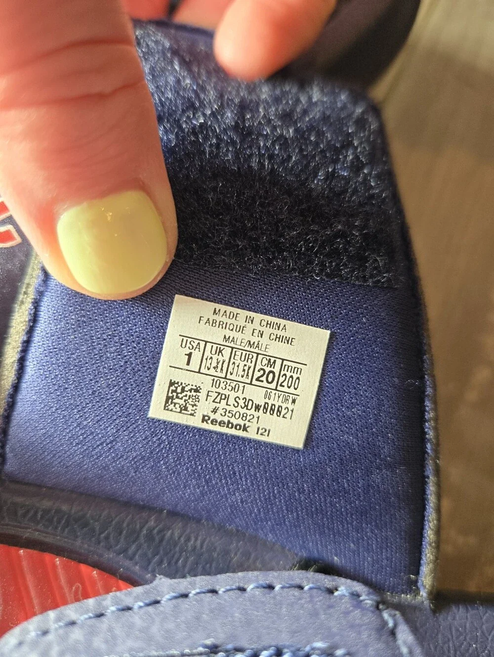 Reebok Kids Navy & Red Slide Sandals – Size 1 Little Boy